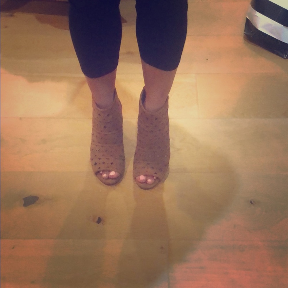 Michael Kors Uma Peep Toe